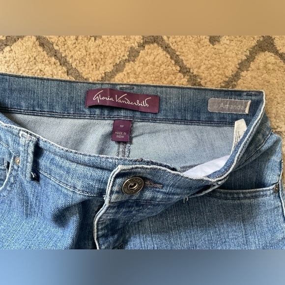 Gloria Vanderbilt Amanda Petite Jeans - Picture 4 of 10